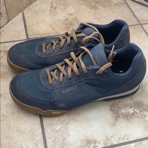 Men’s mountain bike shoes with cleats